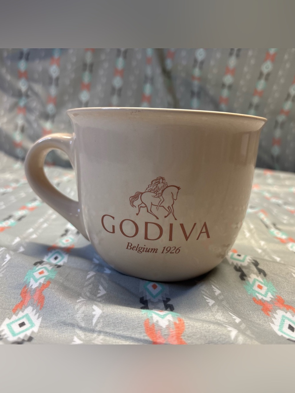 📍Godiva XL Ceramic Mug with Brown Logo